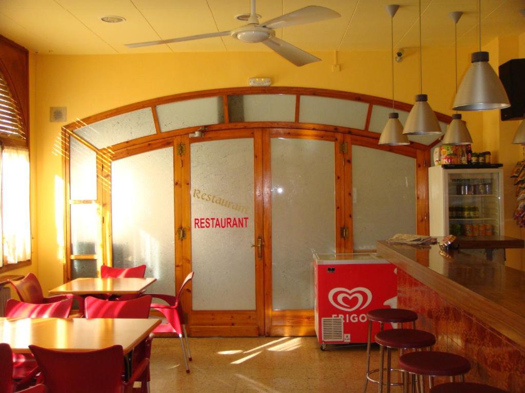 Hostal Casa Joan Сан Лоренцо де Морунис Екстериор снимка